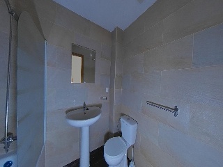 Chalet Adosado en C/ L´Isle D´Abeau 32