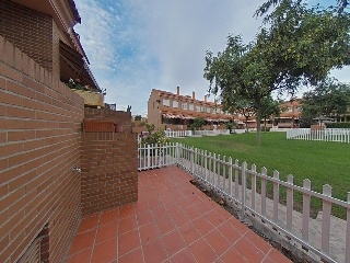 Chalet Adosado en C/ L´Isle D´Abeau 38