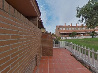 Chalet Adosado en C/ L´Isle D´Abeau 39