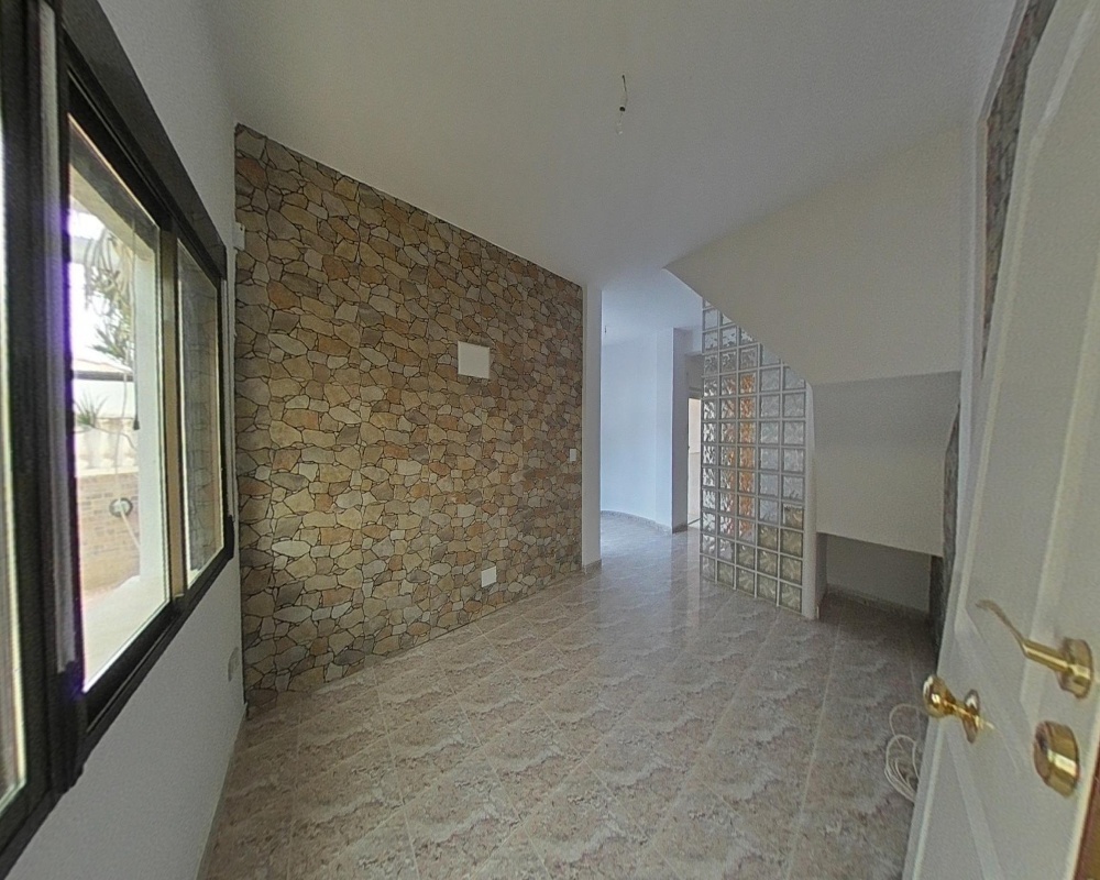 Vivienda en C/ Halcón - Res Lago Sal -