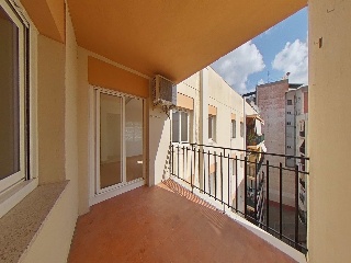 Piso en venta en Rubí de 68  m²