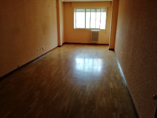 Piso y garaje en C/ Quintana, San Andrés del Rabanedo (León) 3