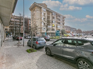 Local en C/ Ramón Iglesias - Manresa - Barcelona 16
