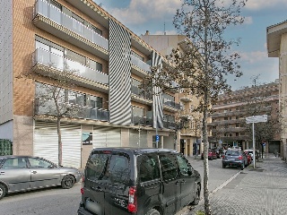 Local en C/ Ramón Iglesias - Manresa - Barcelona 18