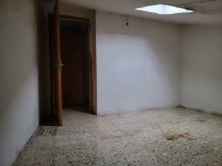 Local para trasteros en Biescas 2