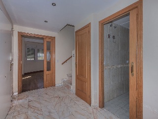Chalet adosado en C/ Aquilino Camacho 24