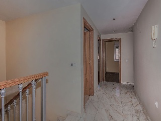 Chalet adosado en C/ Aquilino Camacho 27