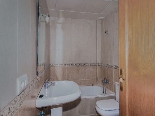 Chalet adosado en C/ Aquilino Camacho 30