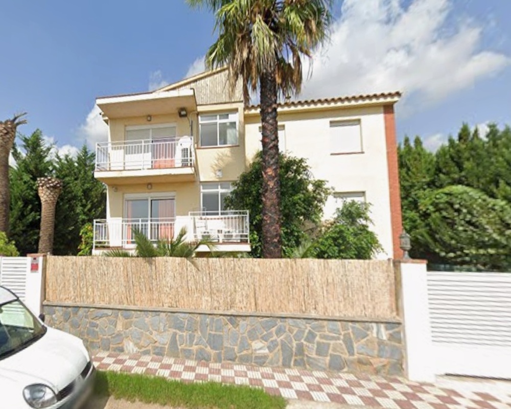 Chalet en C/ Rubio y Vallver, Reus (Tarragona)