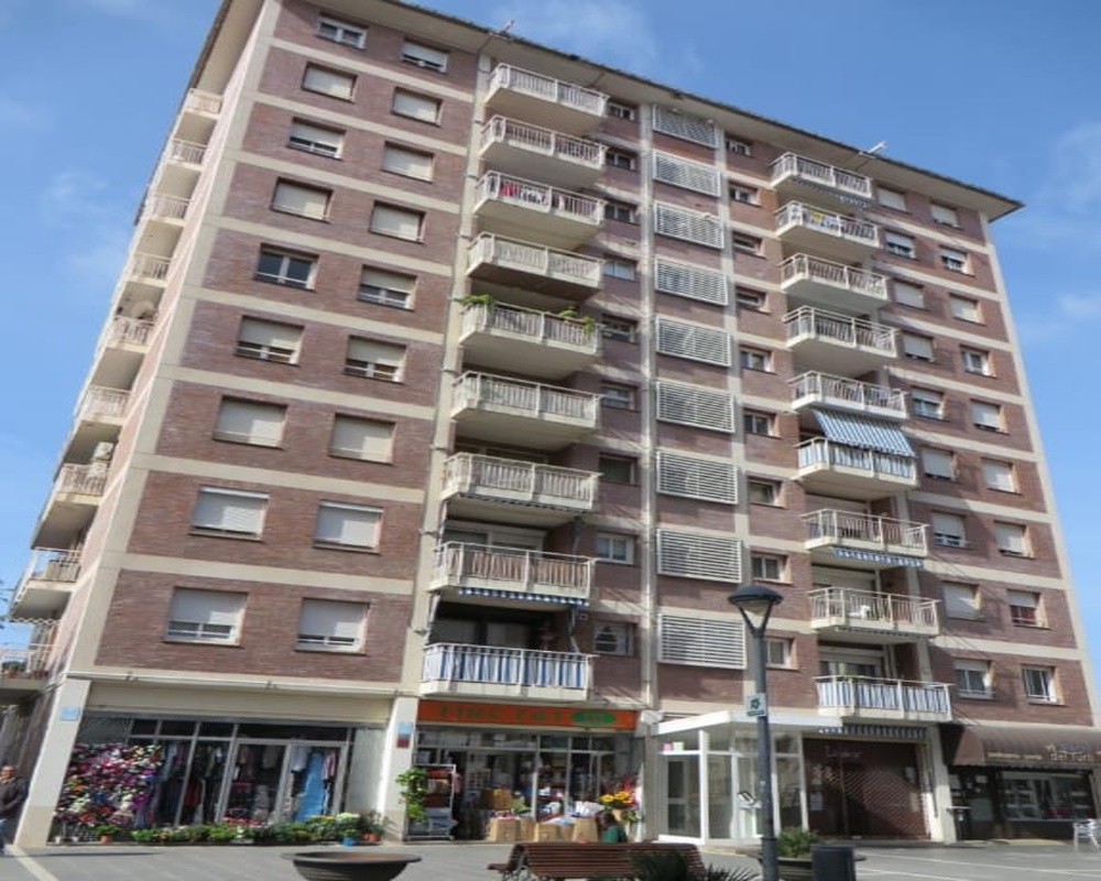 Local comercial en Montgat - Barcelona -