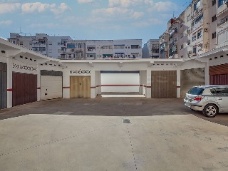 Pisos y locales en C/ Abat Sola, Gandia (Valencia) 28