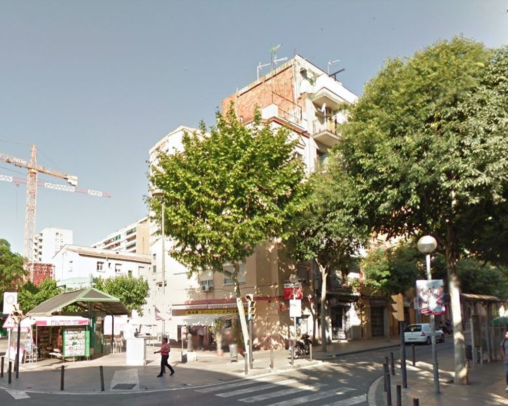 Local en Av. Miraflores, El Hospitalet de Llobregat (Barcelona)