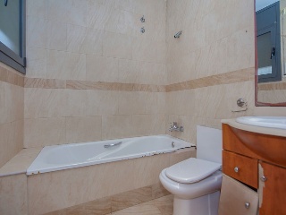 Casa adosada en Sant Vicenç dels Horts (Barcelona) 17