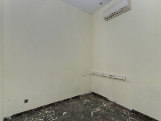 Local en C/ Lluis Muncunill - Terrassa - Barcelona 5