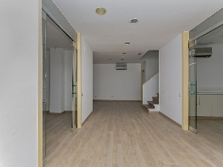 Local en C/ Lluis Muncunill - Terrassa - Barcelona 32