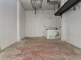 Local en C/ Lluis Muncunill - Terrassa - Barcelona 41