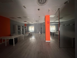 Local en C/ Antonio Royo - Zaragoza - 17