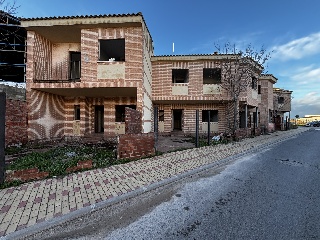 Promoción de adosados en construcción en C/ Noblejas, Dosbarrios (Toledo) 2