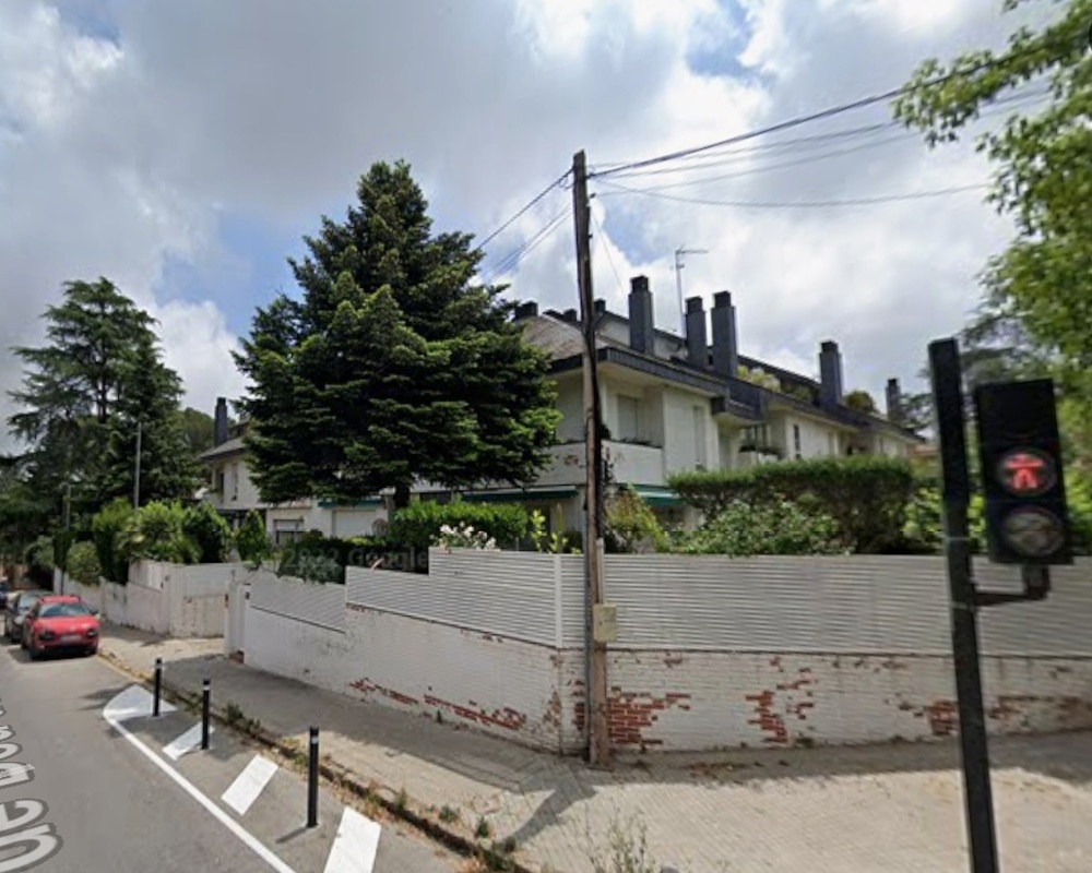 Chalet adosado en C/ Anselmo Clave - Cerdanyola del Vallès - Barcelona