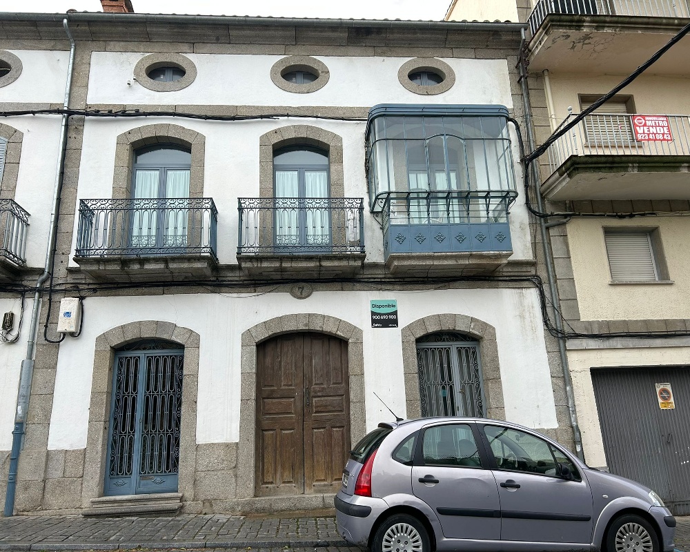 Conjunto de viviendas y locales en C/ Rodriguez Vidal - Béjar - Salamanca