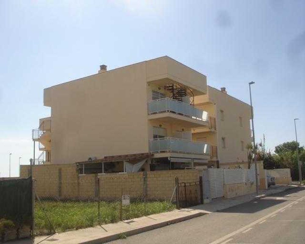 Piso en C/ Sarset, Amposta (Tarragona)
