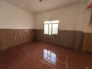 Local en C/ Menéndez Pelayo 7