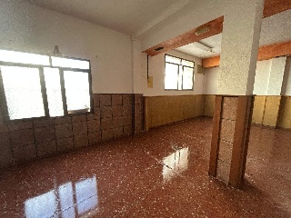 Local en C/ Menéndez Pelayo 10
