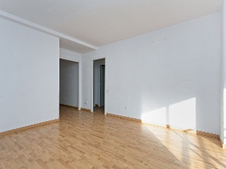 Piso con anejos en C/ de Francesc Layret 4