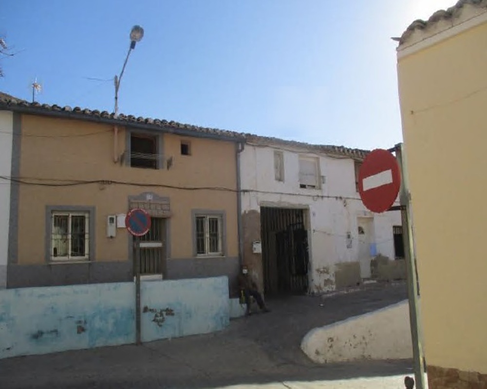 Casa adosada en C/ Aragón, Utiel (Valencia)