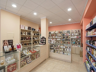 Local y garajes en Av Alfonso XIII - Elda - Alicante 68