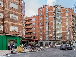 Local en C/ Renedo, Valladolid 23