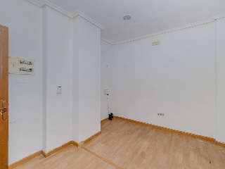 Locales comerciales en C/ Gutiérrez Ortega - Ciudad Real - 17