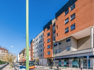 Local en C/ Francisco de Enzinas - Burgos - 18