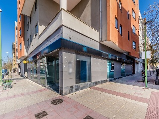 Local en C/ Francisco de Enzinas - Burgos - 19