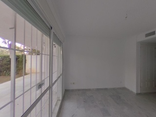 Vivienda con garaje en Urb Guadalmina Baja Compleo Hoyo 15 16