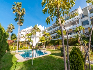 Vivienda con garaje en Urb Guadalmina Baja Compleo Hoyo 15 39