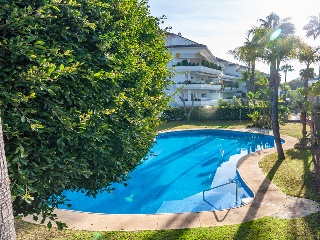 Vivienda con garaje en Urb Guadalmina Baja Compleo Hoyo 15 40