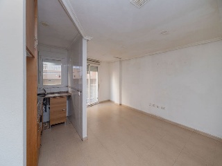 Piso en C/ Bergatín, Torrevieja (Alicante) 2