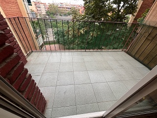 Piso en Av Meridiana 9