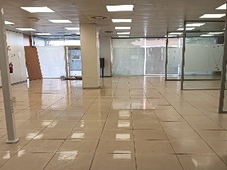 Local y 2 plazas de garaje en Av. de las Américas (Edif. América), Málaga 2