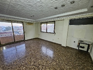 Piso en  C/ Poetisa Leonor Perales, Valencia 3