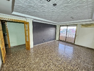 Piso en  C/ Poetisa Leonor Perales, Valencia 4