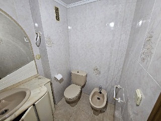 Piso en  C/ Poetisa Leonor Perales, Valencia 17