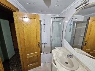 Piso en  C/ Poetisa Leonor Perales, Valencia 18