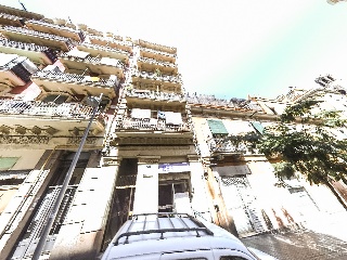 Piso en venta en Barcelona de 64  m²
