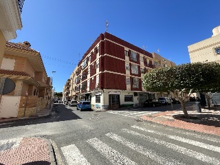 Piso en venta en Roquetas De Mar de 140  m²