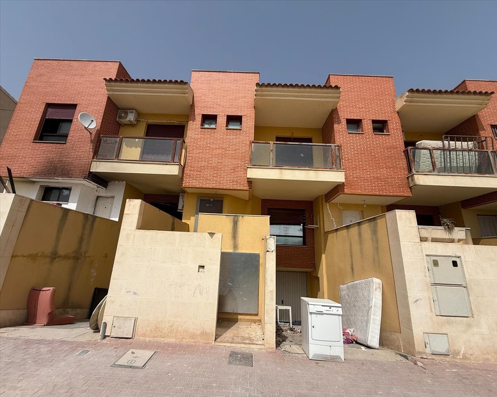 CL JACINTO BENAVENTE