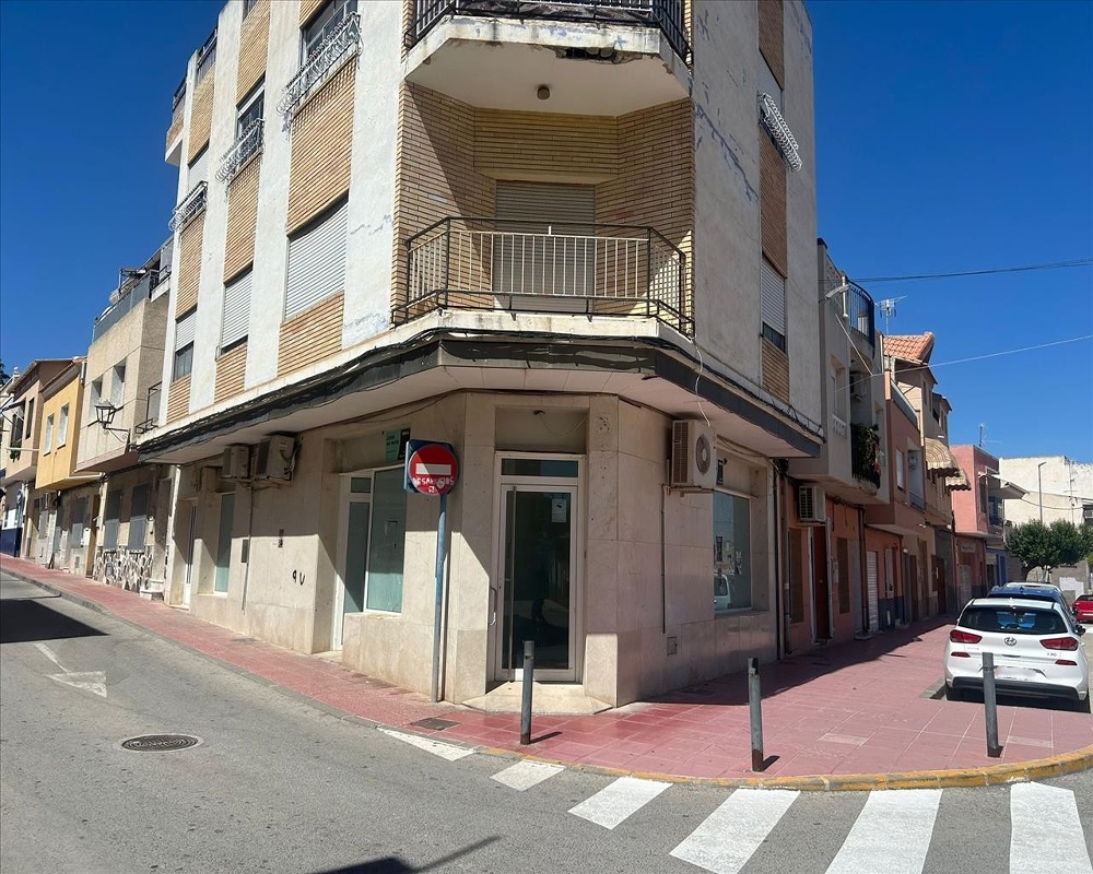 AV CONSTITUCIÓN
