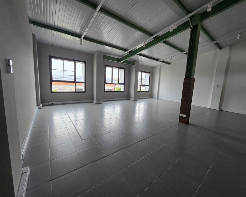 Polígono Industrial de Bayas, 16