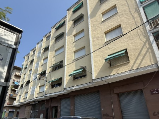 Piso en venta en Canovelles de 67  m²
